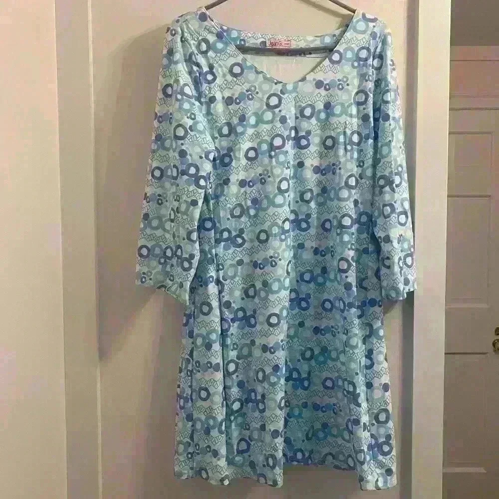 Beautiful Jean G Blue Pattern Shift Above the Knee V Neck Dress